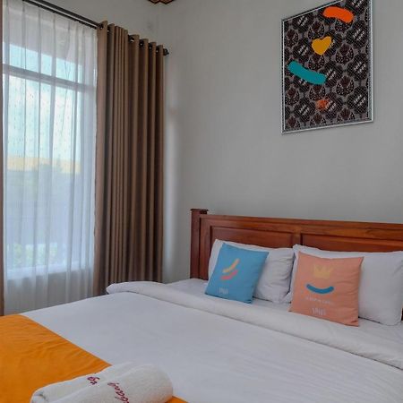 Sans Hotel Kumbang Yogyakarta By Reddoorz Exteriér fotografie