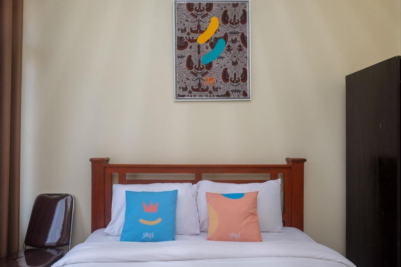 Sans Hotel Kumbang Yogyakarta By Reddoorz Exteriér fotografie