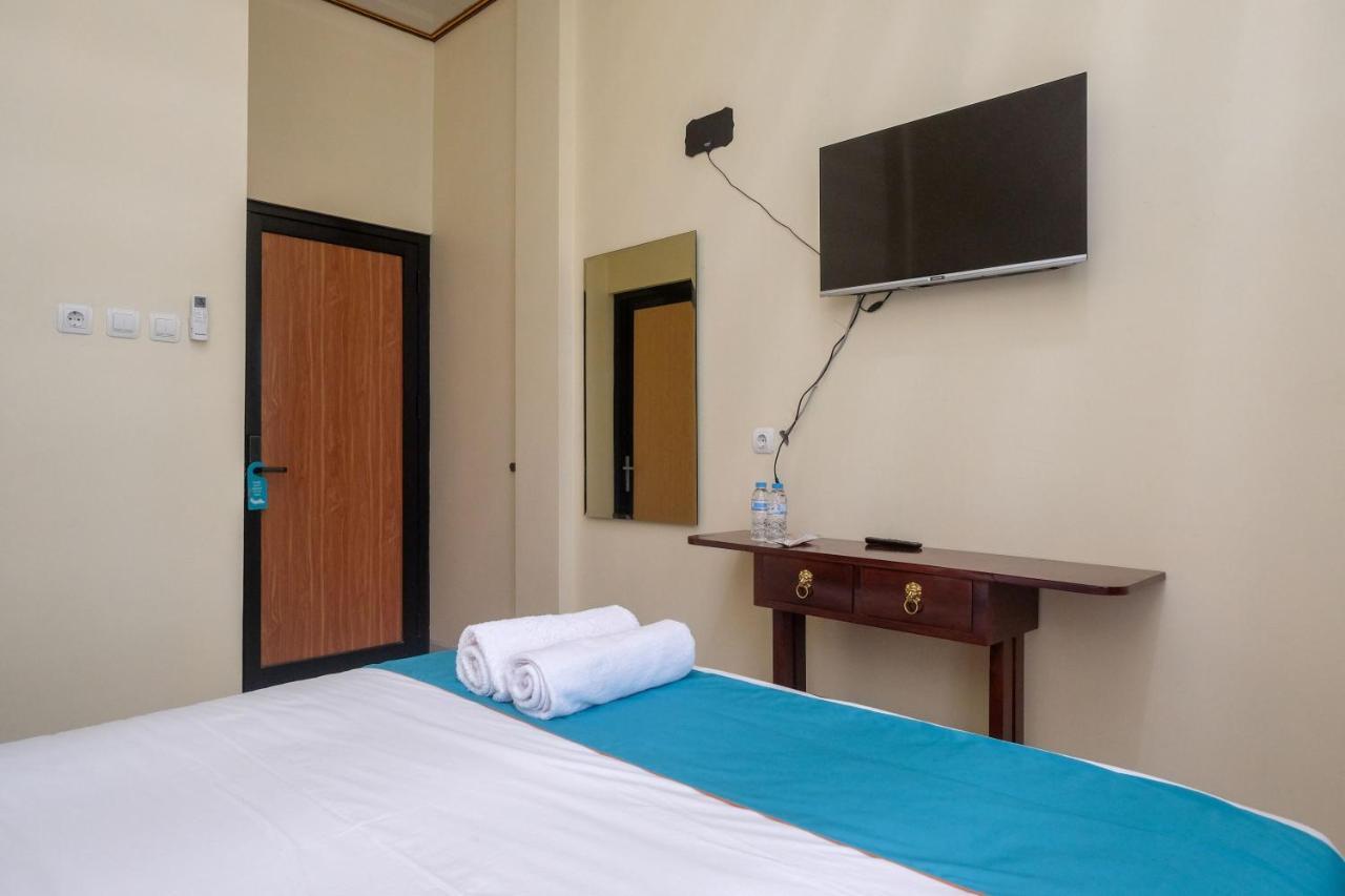 Sans Hotel Kumbang Yogyakarta By Reddoorz Exteriér fotografie