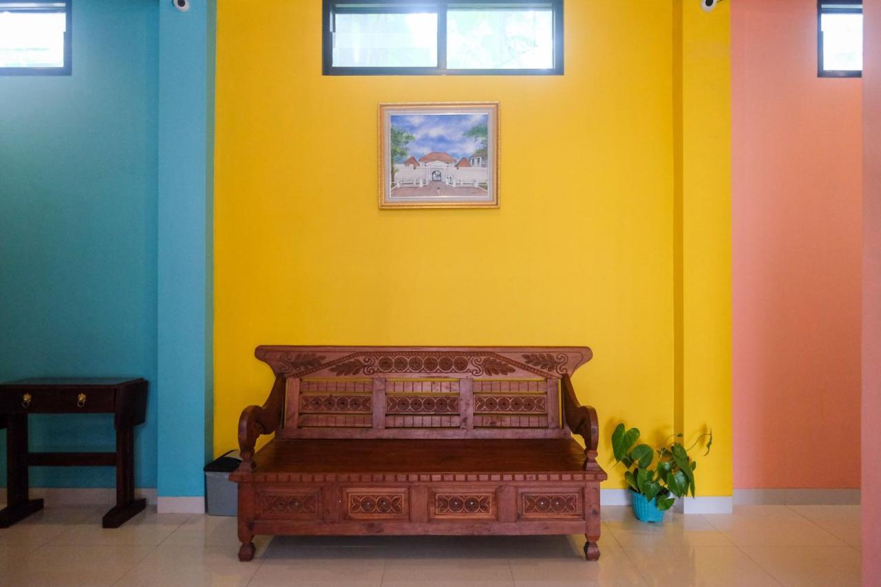 Sans Hotel Kumbang Yogyakarta By Reddoorz Exteriér fotografie