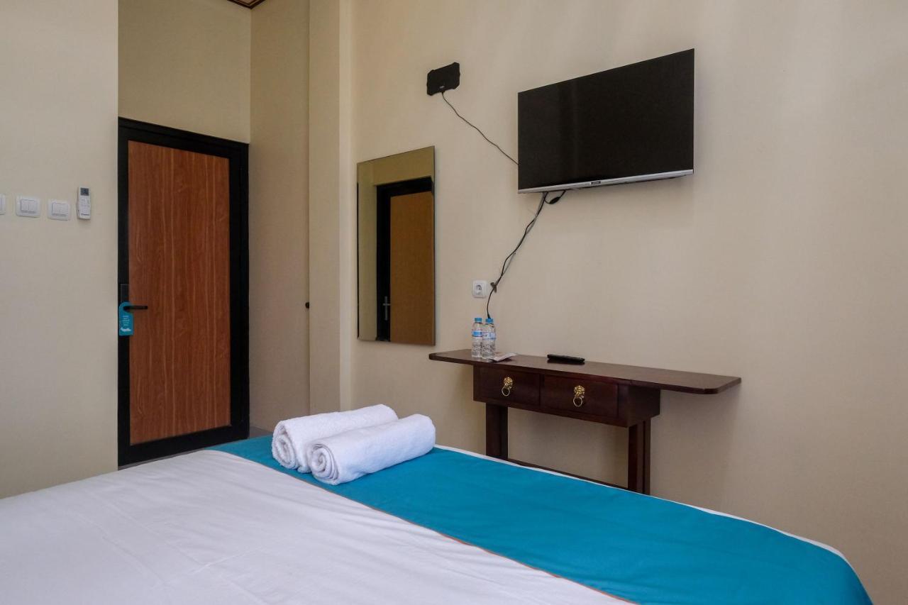 Sans Hotel Kumbang Yogyakarta By Reddoorz Exteriér fotografie