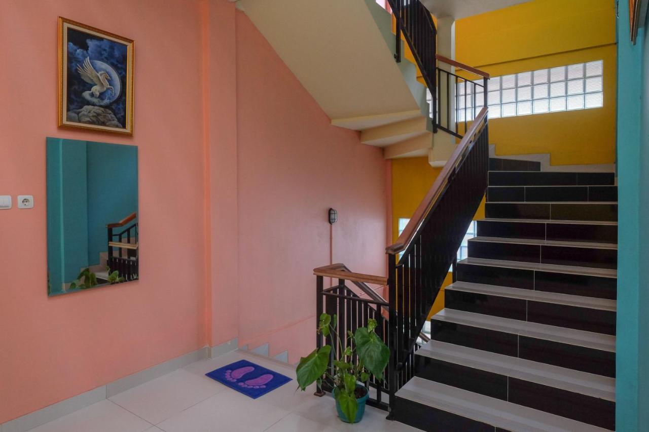 Sans Hotel Kumbang Yogyakarta By Reddoorz Exteriér fotografie