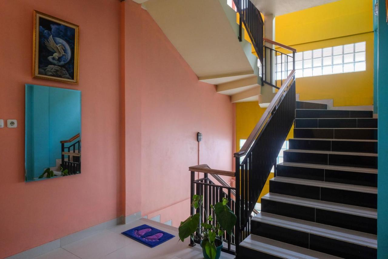Sans Hotel Kumbang Yogyakarta By Reddoorz Exteriér fotografie