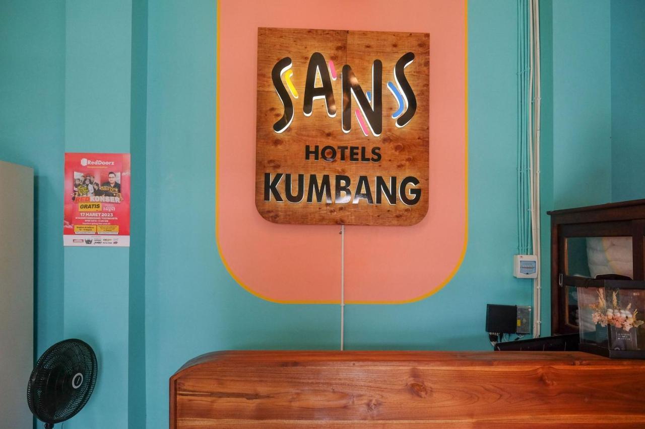 Sans Hotel Kumbang Yogyakarta By Reddoorz Exteriér fotografie