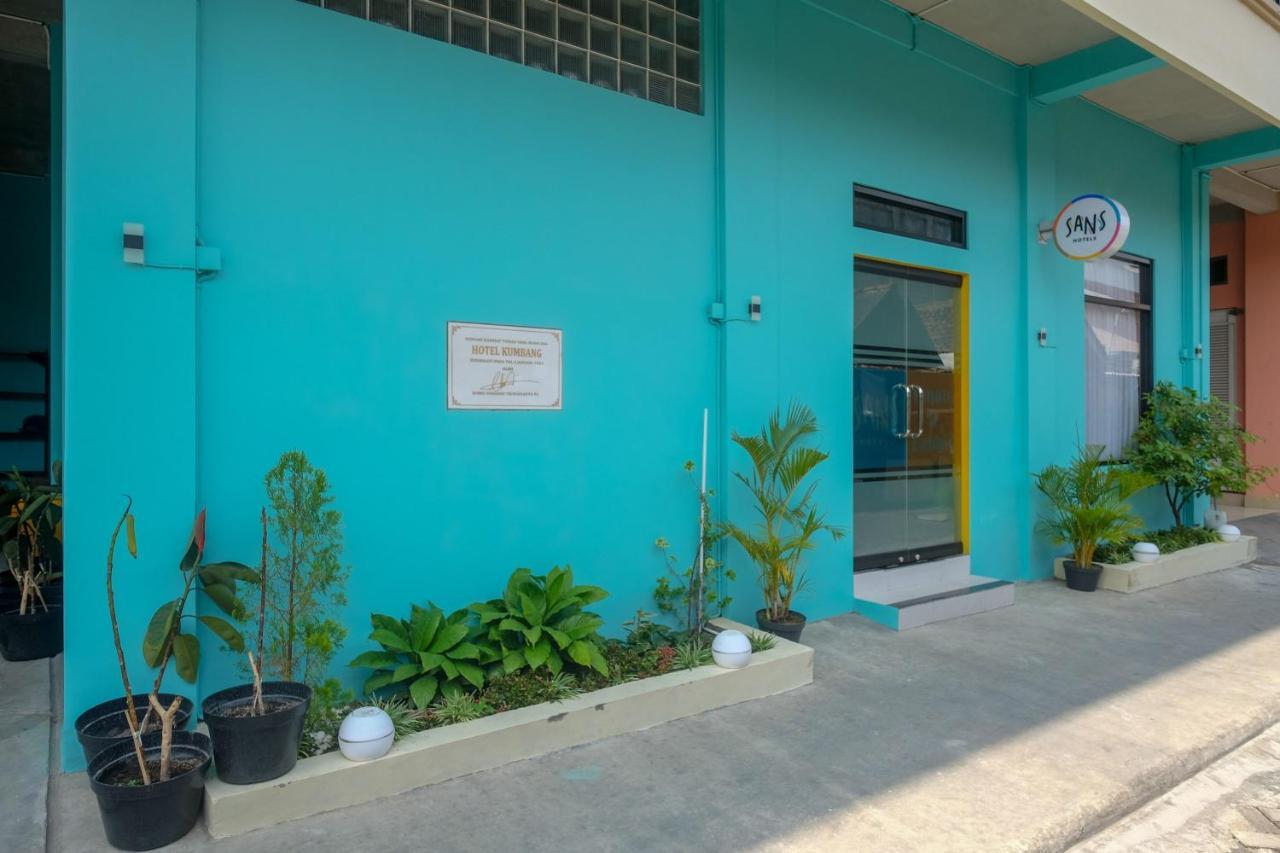 Sans Hotel Kumbang Yogyakarta By Reddoorz Exteriér fotografie