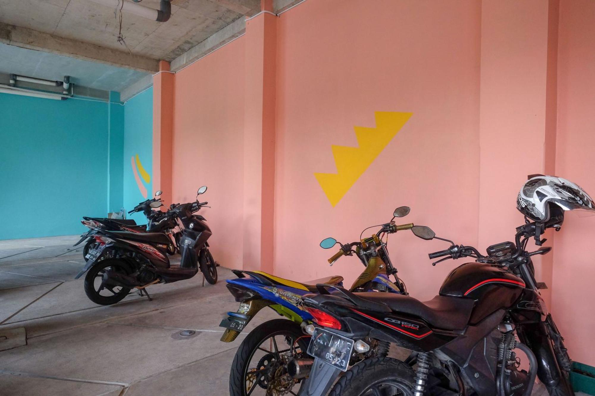Sans Hotel Kumbang Yogyakarta By Reddoorz Exteriér fotografie